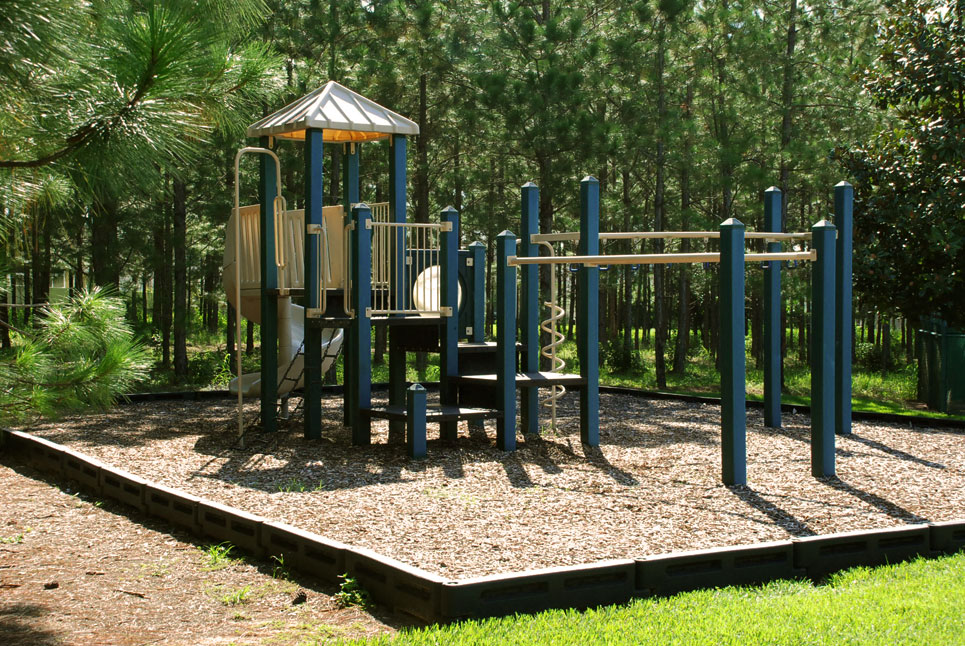 2 Highlands Reserve Childrens Play Area